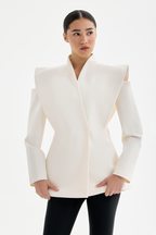 Blazer mujer hombros estructurados corte ajustado manga larga