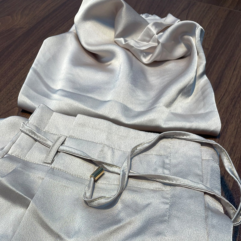 Conjunto de Satén de Dos Piezas | Top Halter y Pantalón Ancho